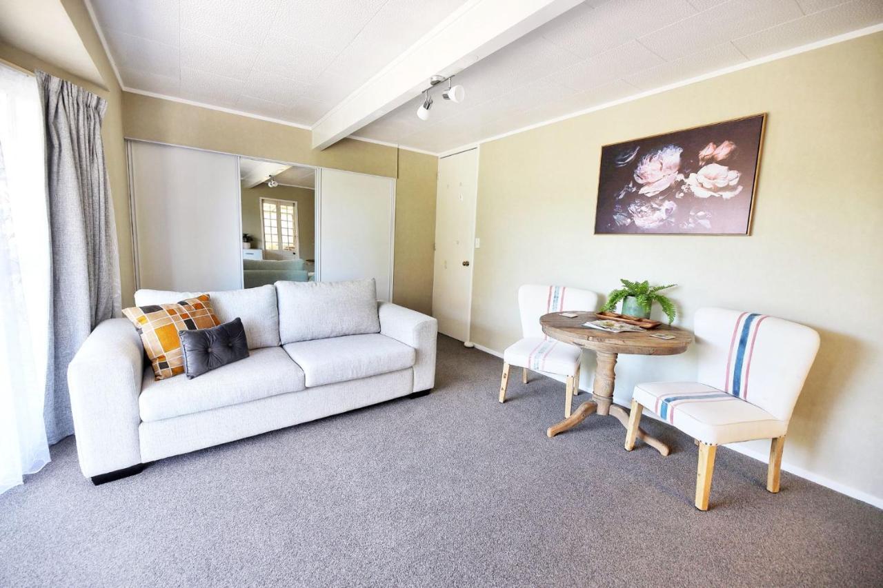 Cozy 1Br Stay In Taupo Central Luaran gambar